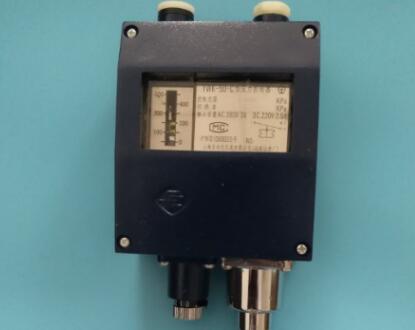 YWK-50压力控制器 上海远东仪表厂